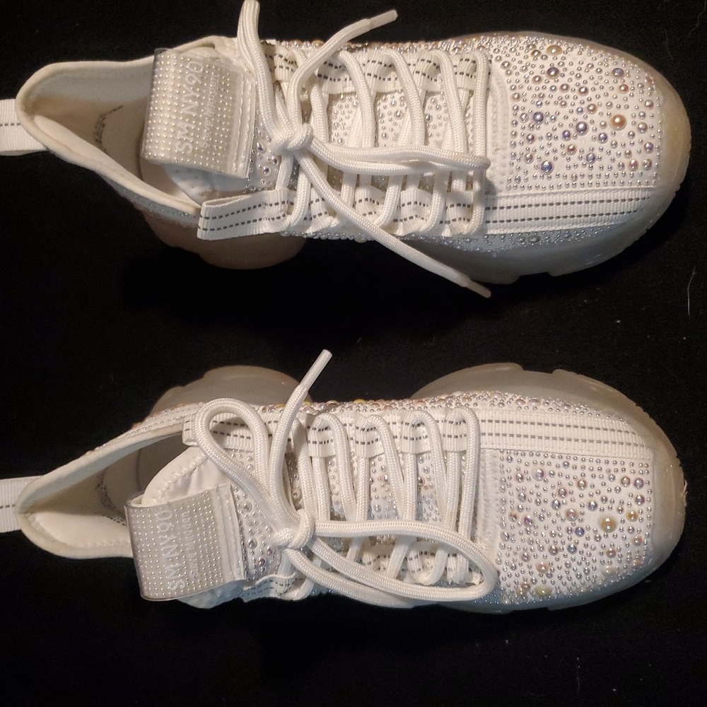 Steve Madden Maxima-P White Embellished Sneakers Size 6.5 Gently Worn